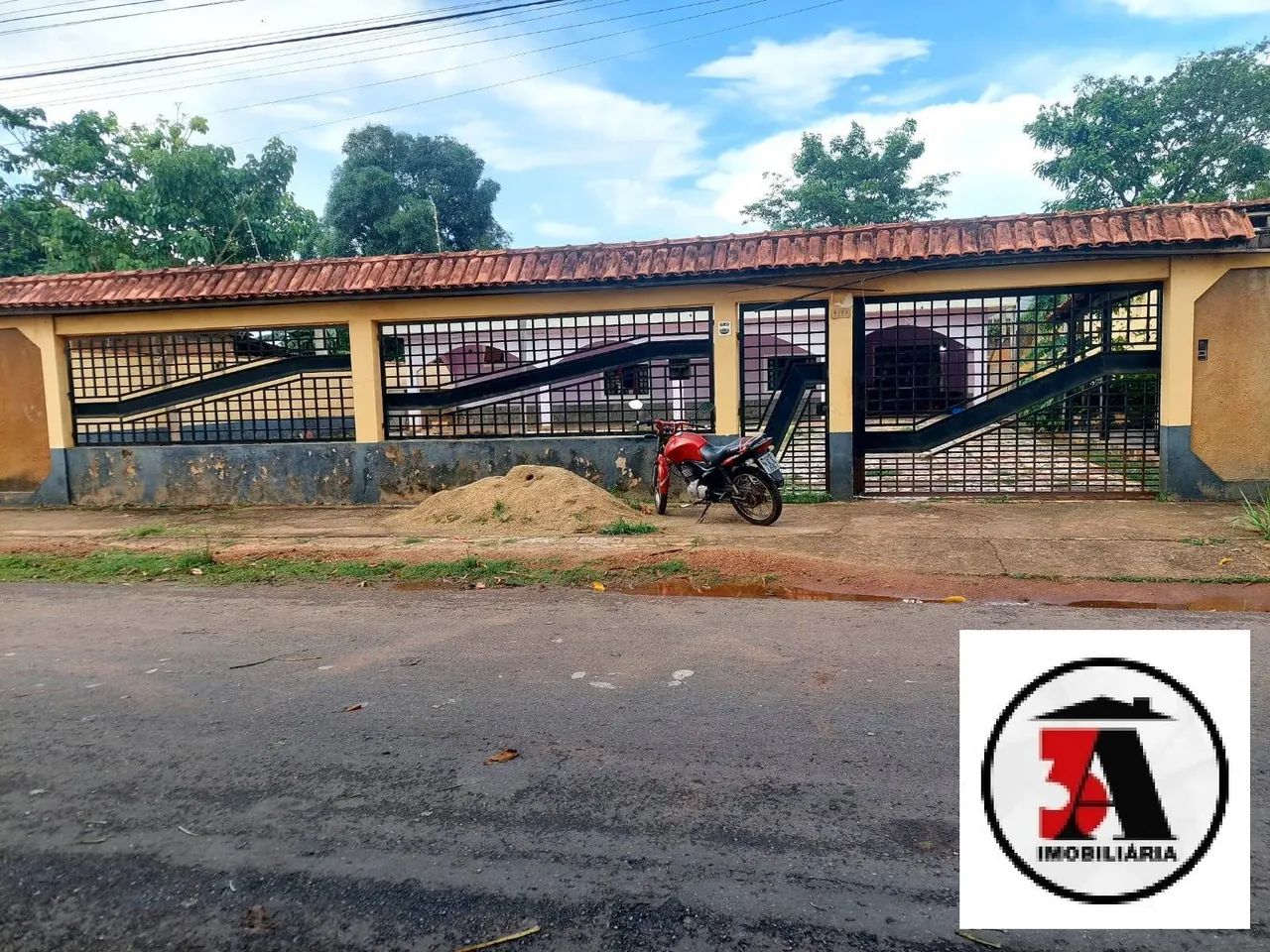 Casa a venda em excelente localização - Foto 5