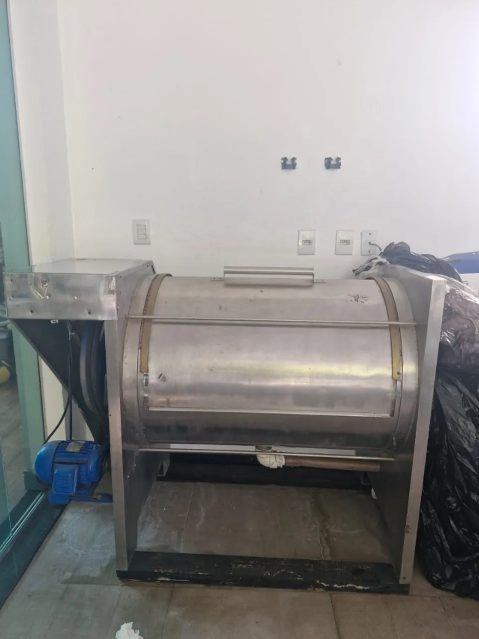 MAQUINA DE LAVAR E CENTRIFUGAR INDUSTRIAIS