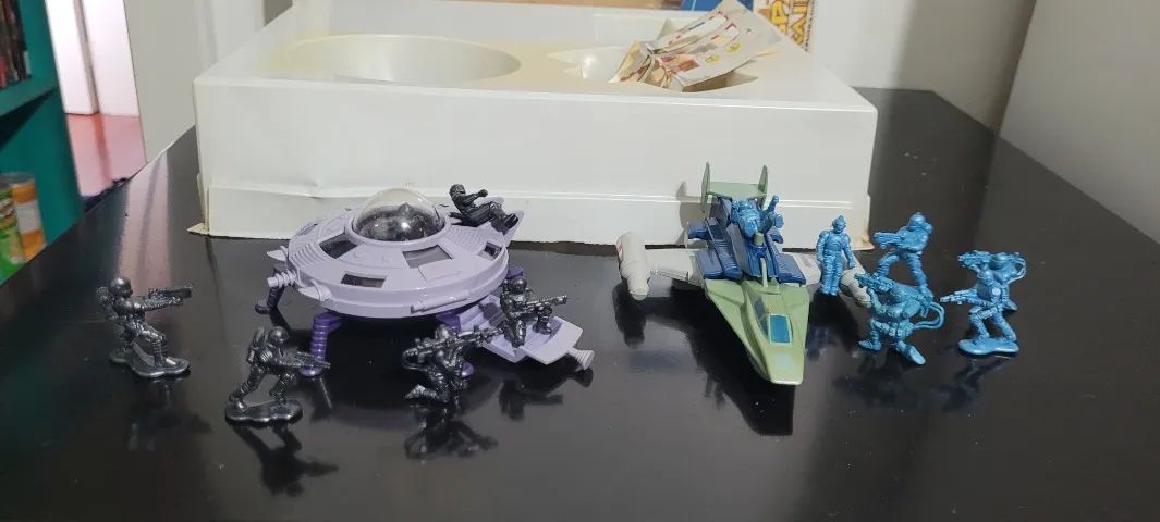 Super Raro Space Raiders anos 80 Gulliver na Caixa completo Naves e bonecos - Foto 4