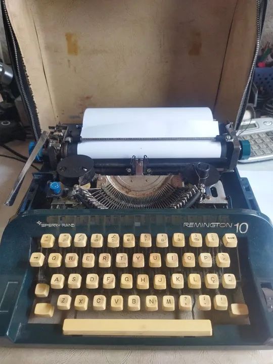 Máquina de escrever Remington 10