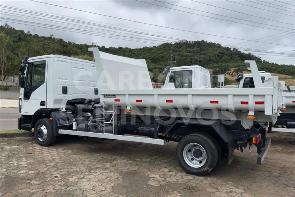 IVECO TECTOR 11-190 2022/2023 - Foto 3