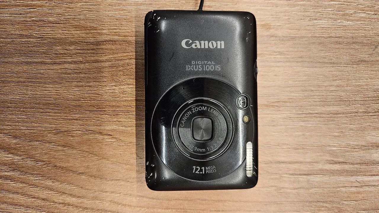 Câmera Digital Canon IXUS 100 IS