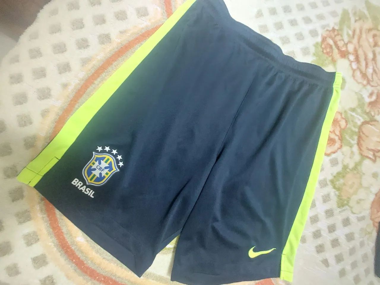 Short  Nike Seleção Brasileira - ORIGINAL  Tamanho G. - Foto 2