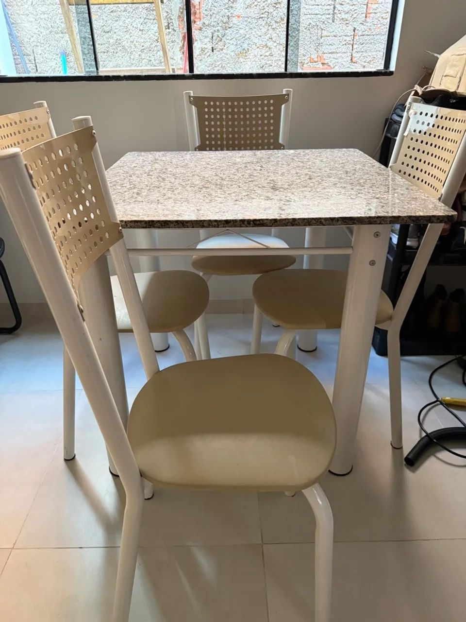 Mesa de Jantar com Tampo de Granito - Foto 3