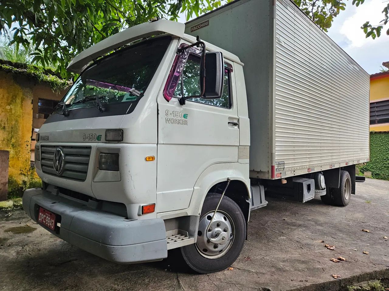 Caminhão VW Worker 9-150E - Baú - 2009 - Foto 2