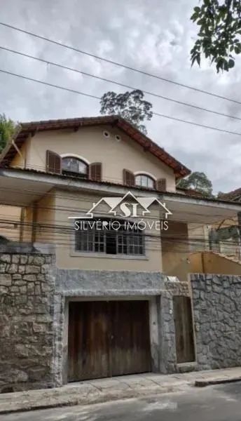 Casa- Petrópolis, Centro