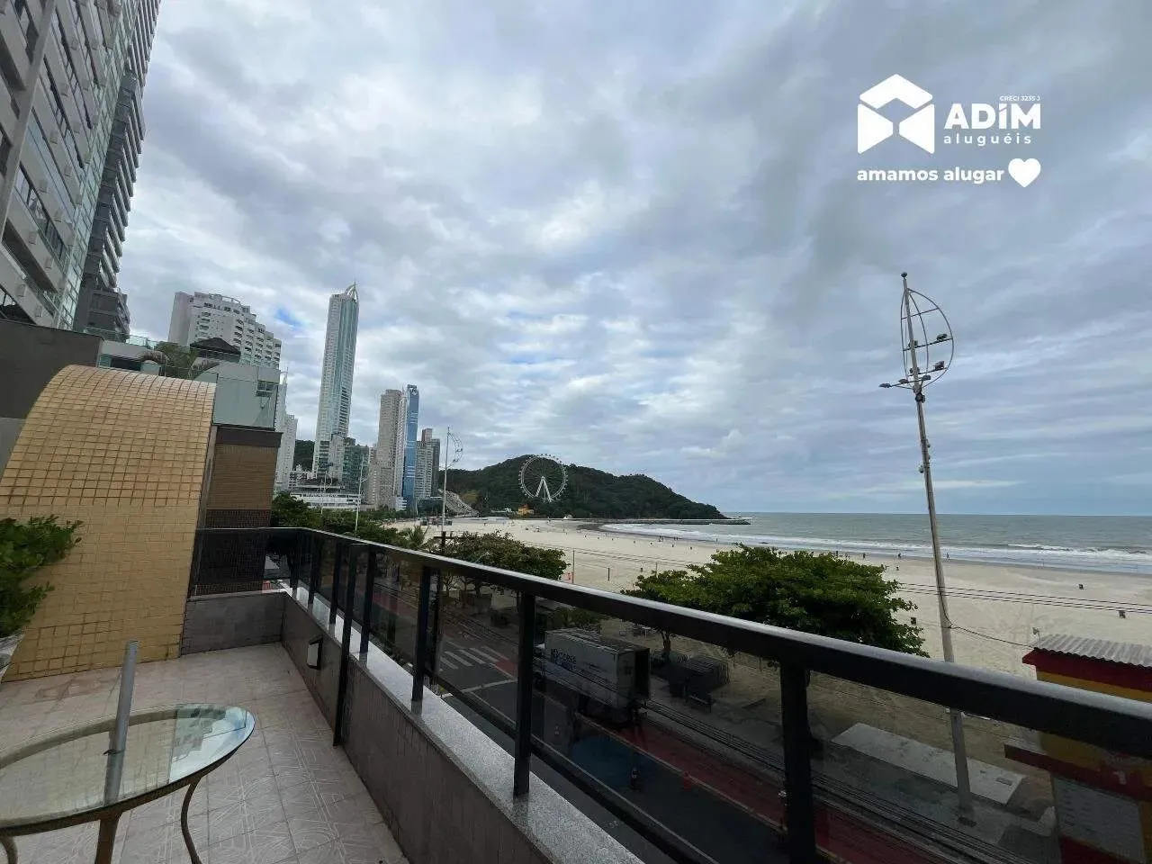 Aluguel anual: Apartamento de 3 quartos, sendo 1 suíte em Balneário Camboriú