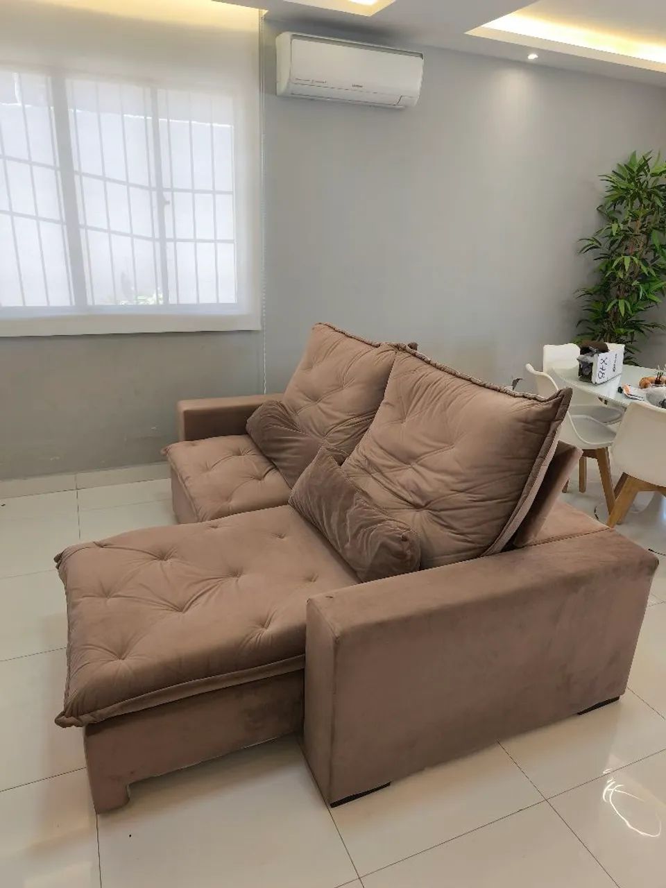 Sofá retrátil e reclinável muito confortável 453011477649182722