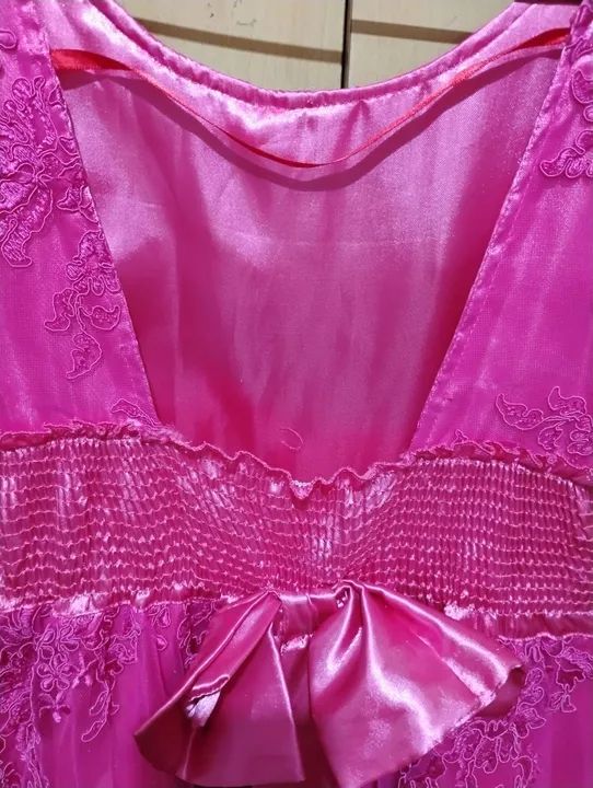 Vestido rosa bordado  - Foto 3