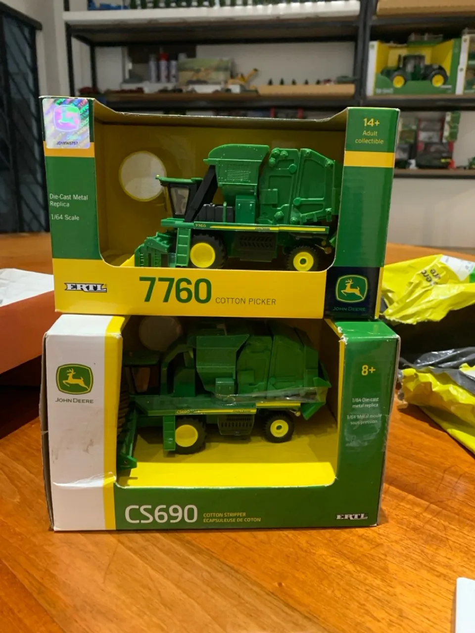 Miniaturas John Deere - 7760 Cotton Picker e CS690 Cotton Stripper para Jardel!