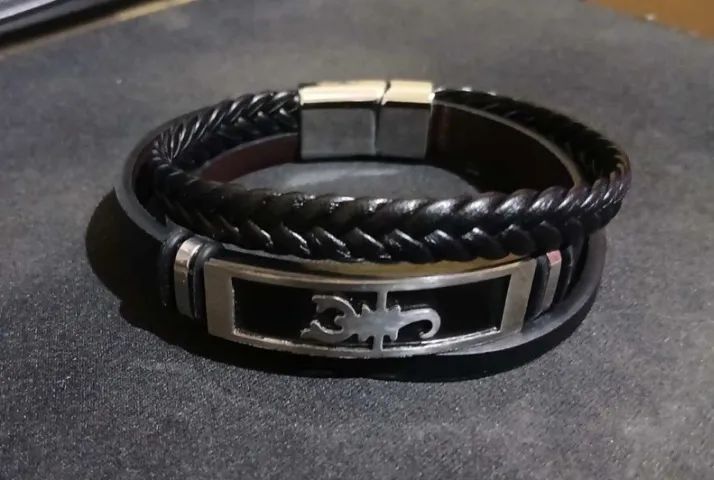 Pulseira couro escorpião trançado preta nova - Foto 3
