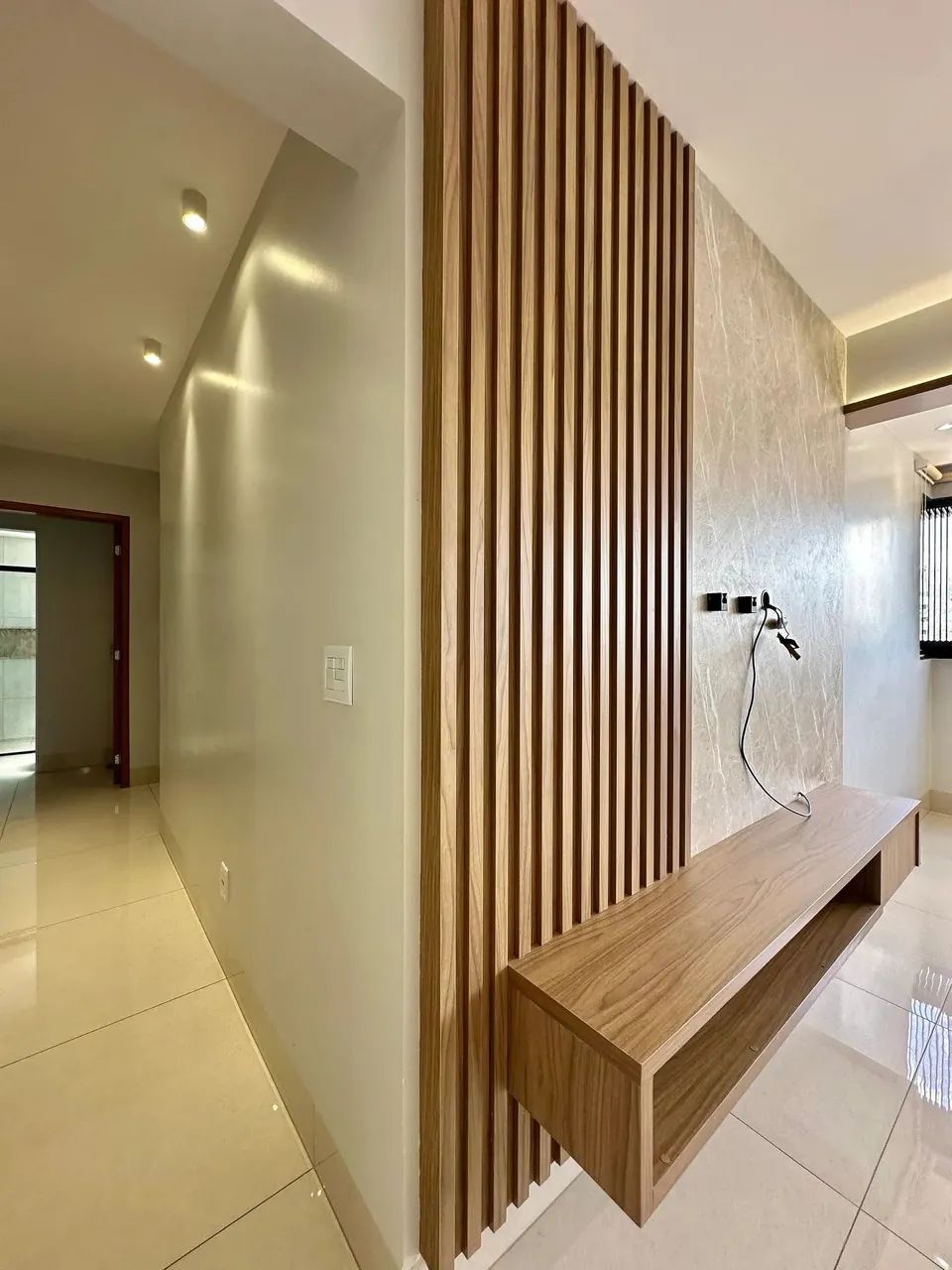 Apartamento com Closet e Armários . Setor Negrão de Lima