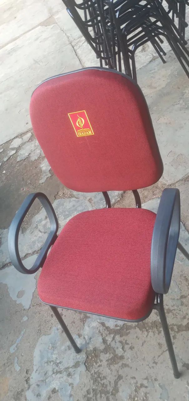 Cadeira de escritório ergonômica diretor almofadada  - Foto 3