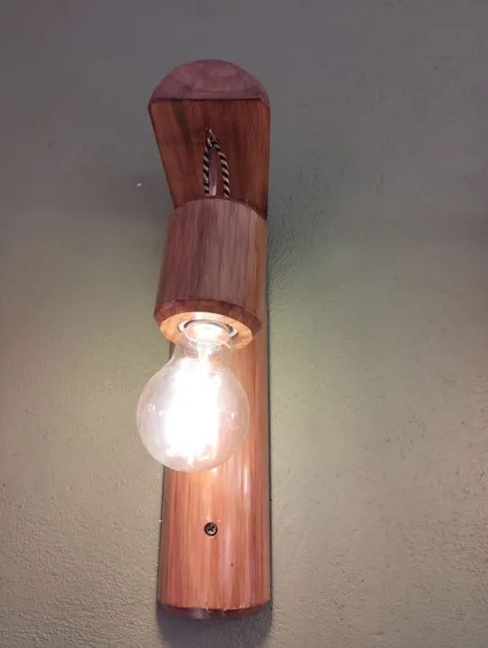 Luminária de Parede em Madeira - Foto 2