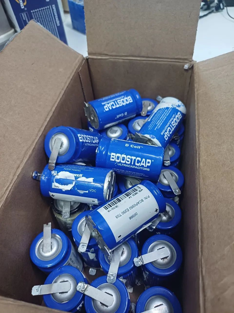 Ultracapacitores Maxwell 2,5V 350F - Boostcap - Foto 2