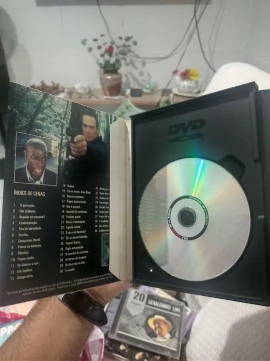 DVD "U.S. Marshals - Os Federais" - Foto 2