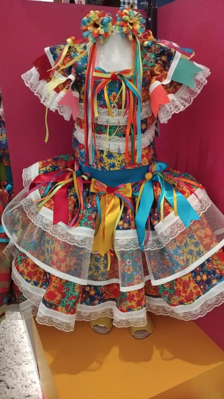 Conjunto junino, Tam 10