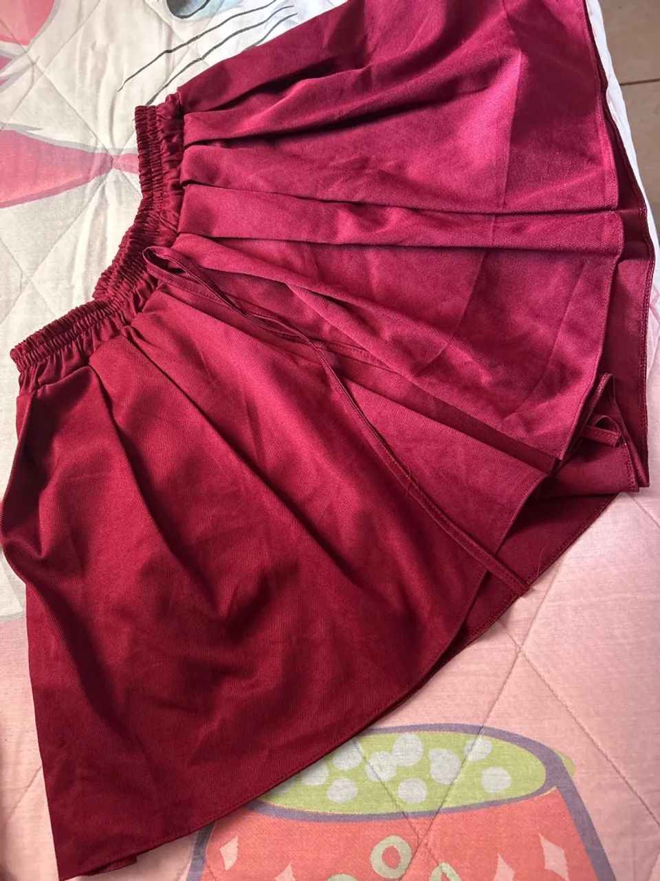 Vendo Saia/short vermelha rodada - Foto 4