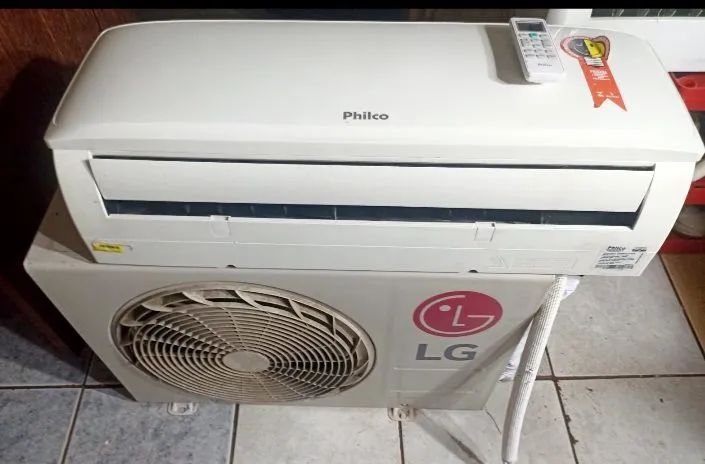 Split Philco com LG de 12000 Btus, Semi-nova  tda original - Foto 3