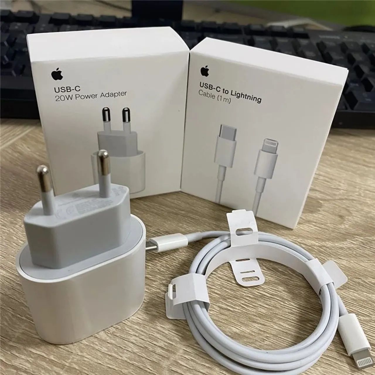 Carregador Iphone Apple 20W + Cabo USB-C para Lightning