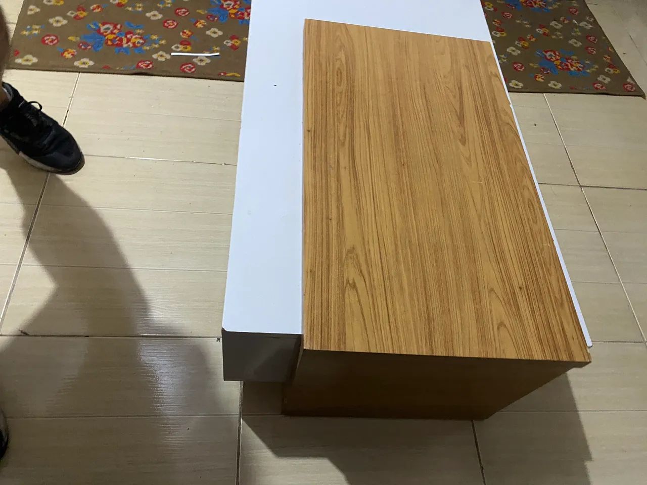 Mesa de Centro Moderna / Retrô (Branca com Tampo Amadeirado) - Foto 4