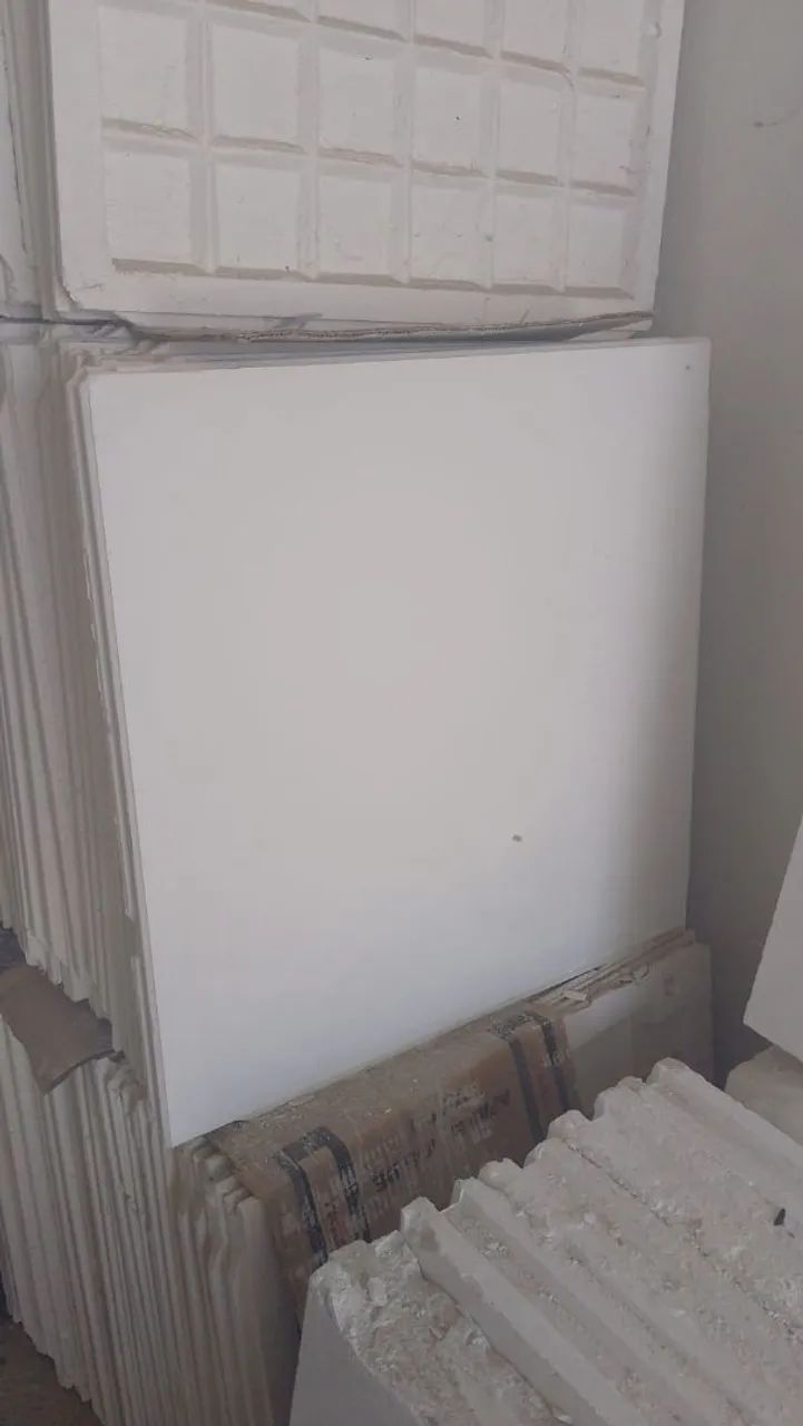 100 unds Placa Gesso para Forro