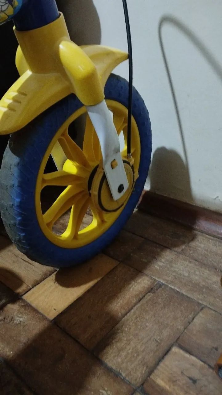 ? BICICLETA INFANTIL SHARK ARO 12 ? BEM CONSERVADA - Foto 5