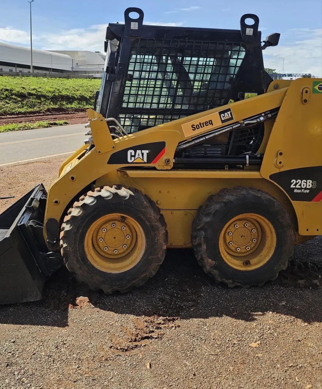 Mini Carregadeira 226B 13/13 - Parcela  - Foto 2
