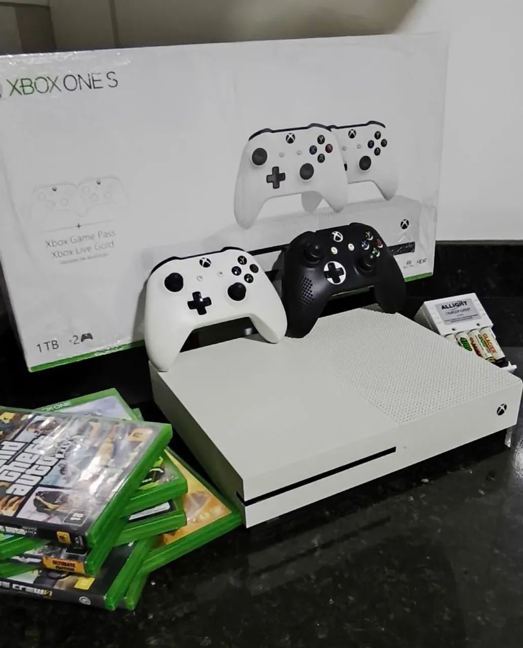 Xbox one s 1 terabyte  - Foto 2