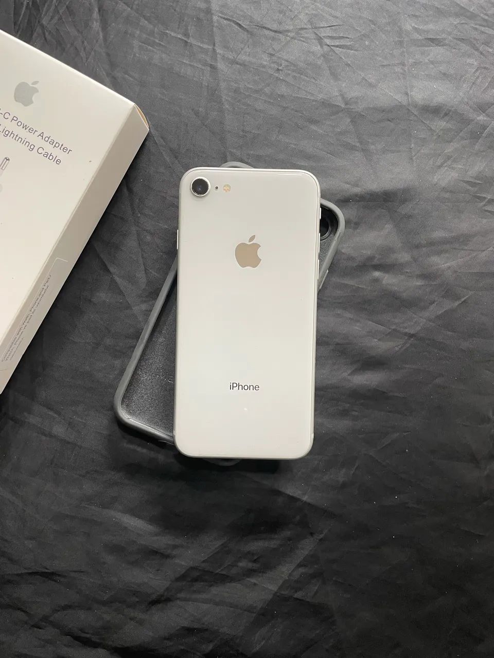 S*）様 iPhone 8 ホワイト 64GB(本体のみ) iPhone 8 Branco Conservadíssimo | 100% Saúde | Completo
