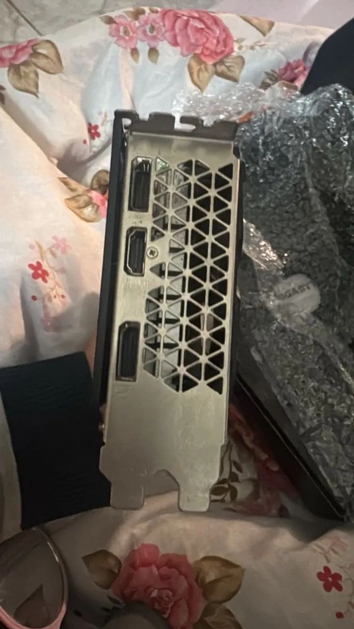 Vendo ou troco rx 580( com defeito ) - Foto 4