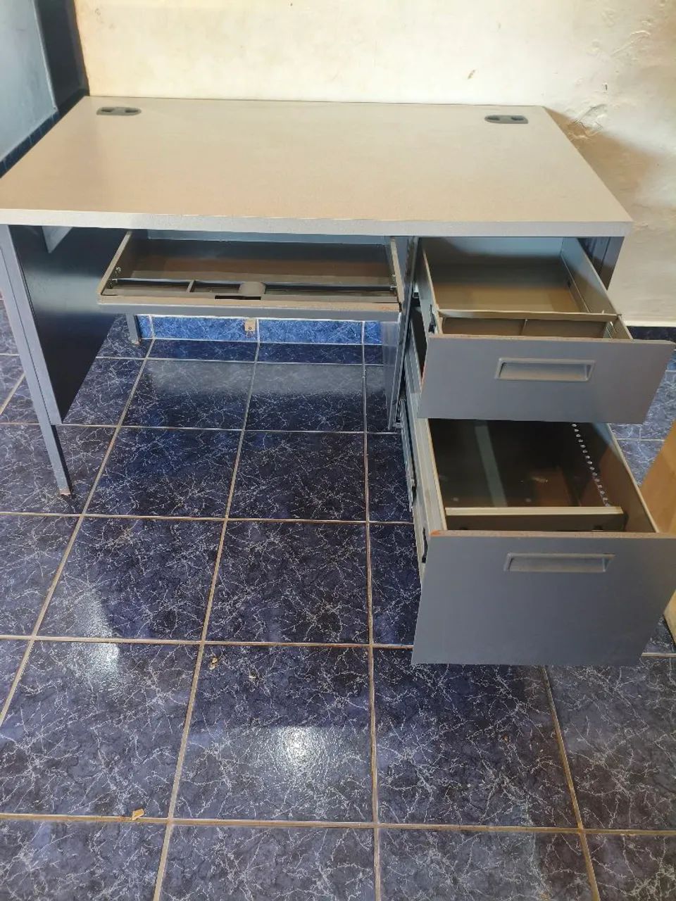 Mesa de escritório Hon importada  - Foto 4