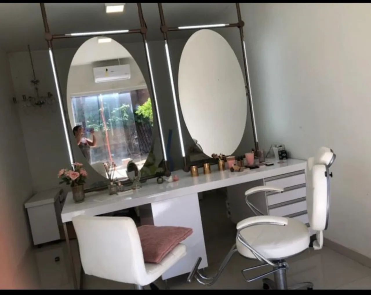 Móveis pra studio de beleza 
