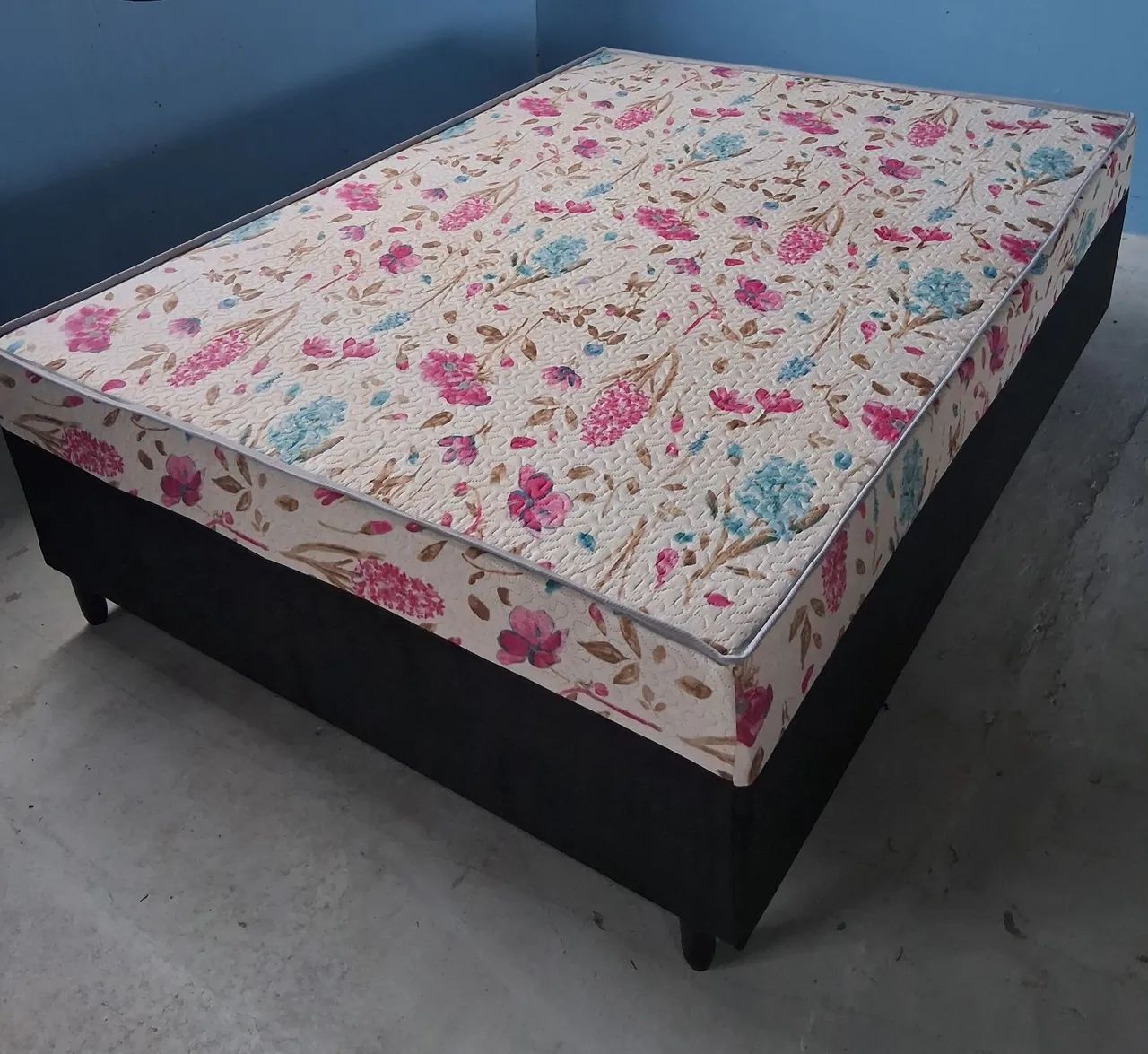 Cama casal unibox espuma. 