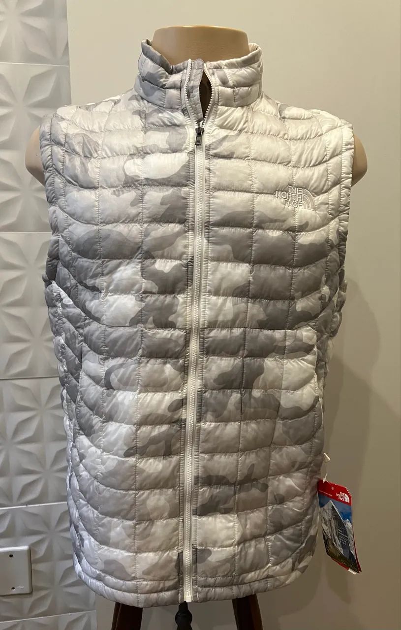 Colete The North Face camuflado 