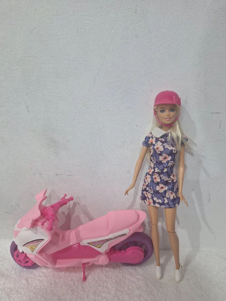 Boneca Barbie e moto - Foto 2