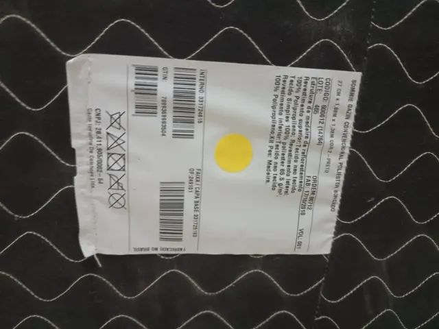 Cama de Casal Semi Nova com Cabeceira