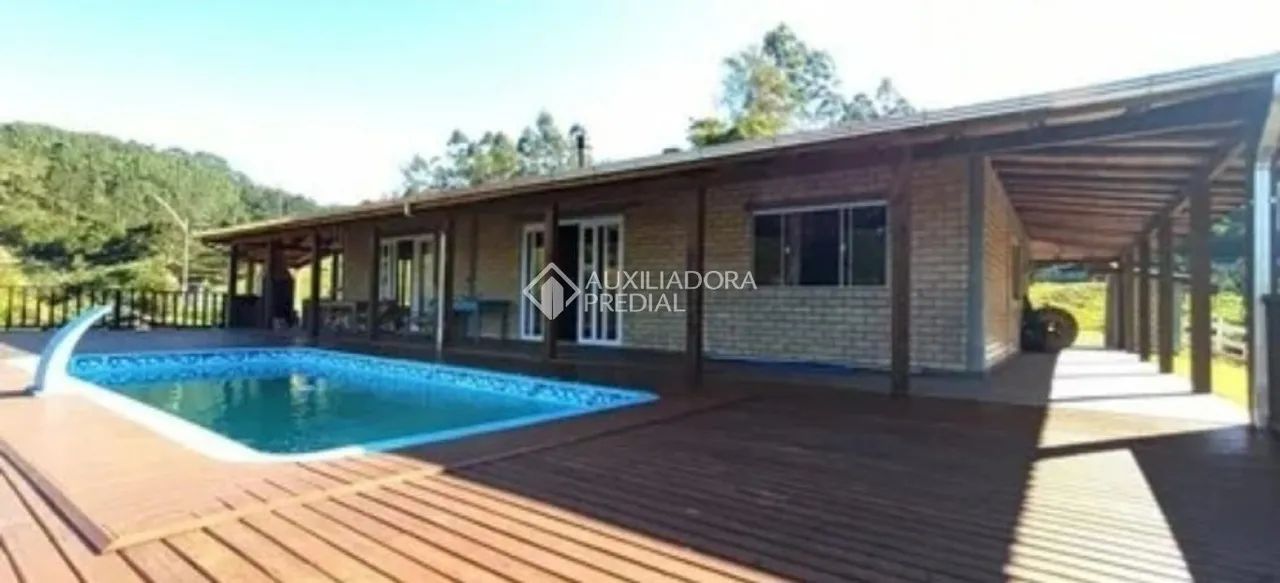 Fazenda porteira fechada com 50 hectares