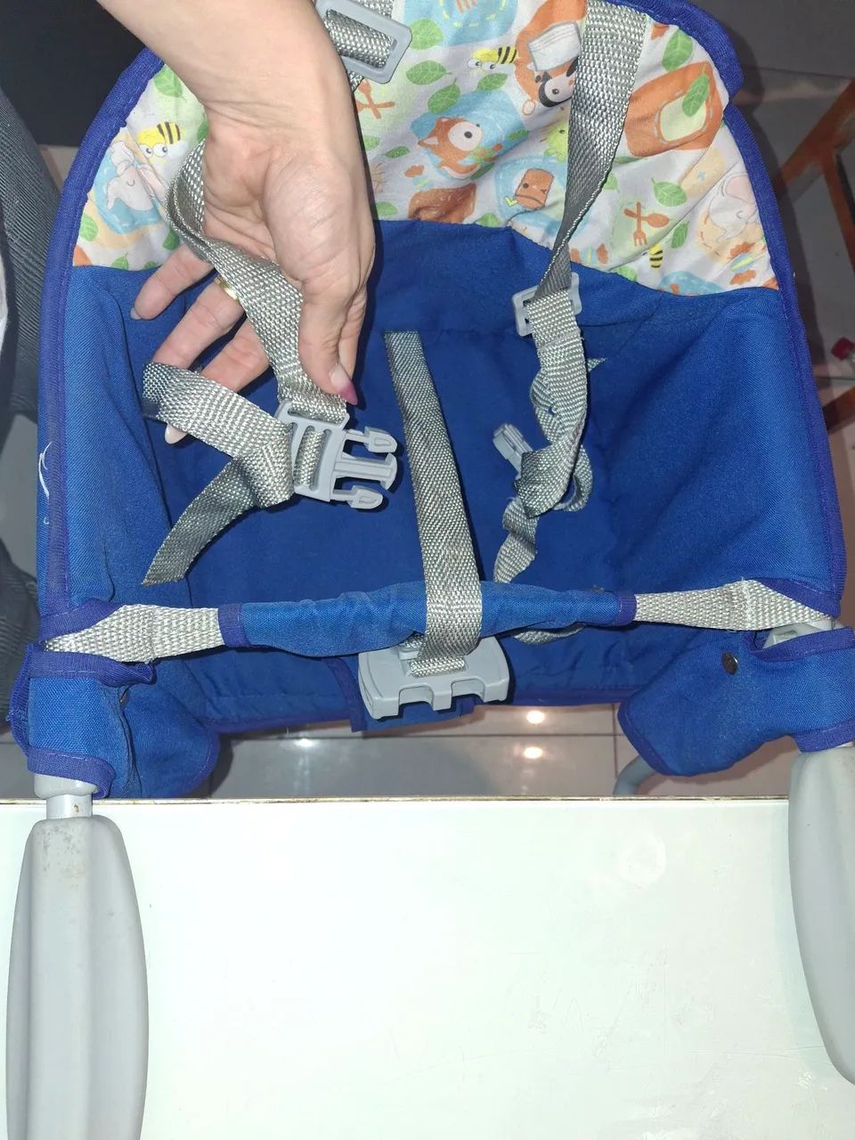 Cadeira de alimentação portátil / encaixe mesa - Foto 3
