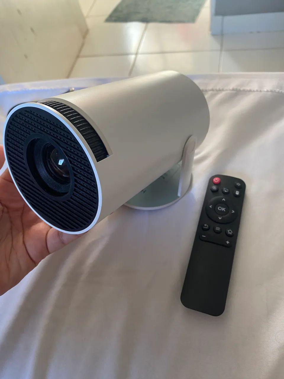 Mini Projetor Portátil 5G Wi-Fi 6 Bluetooth 5.0 Android 11 4K - Foto 5