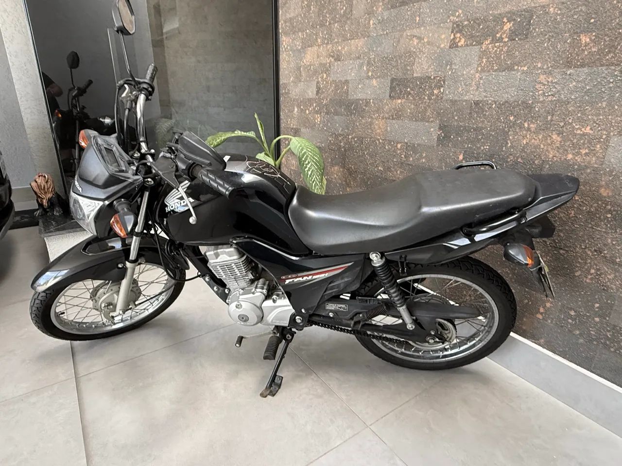CG 125 Fan 2018 única com 5000 km - Foto 4