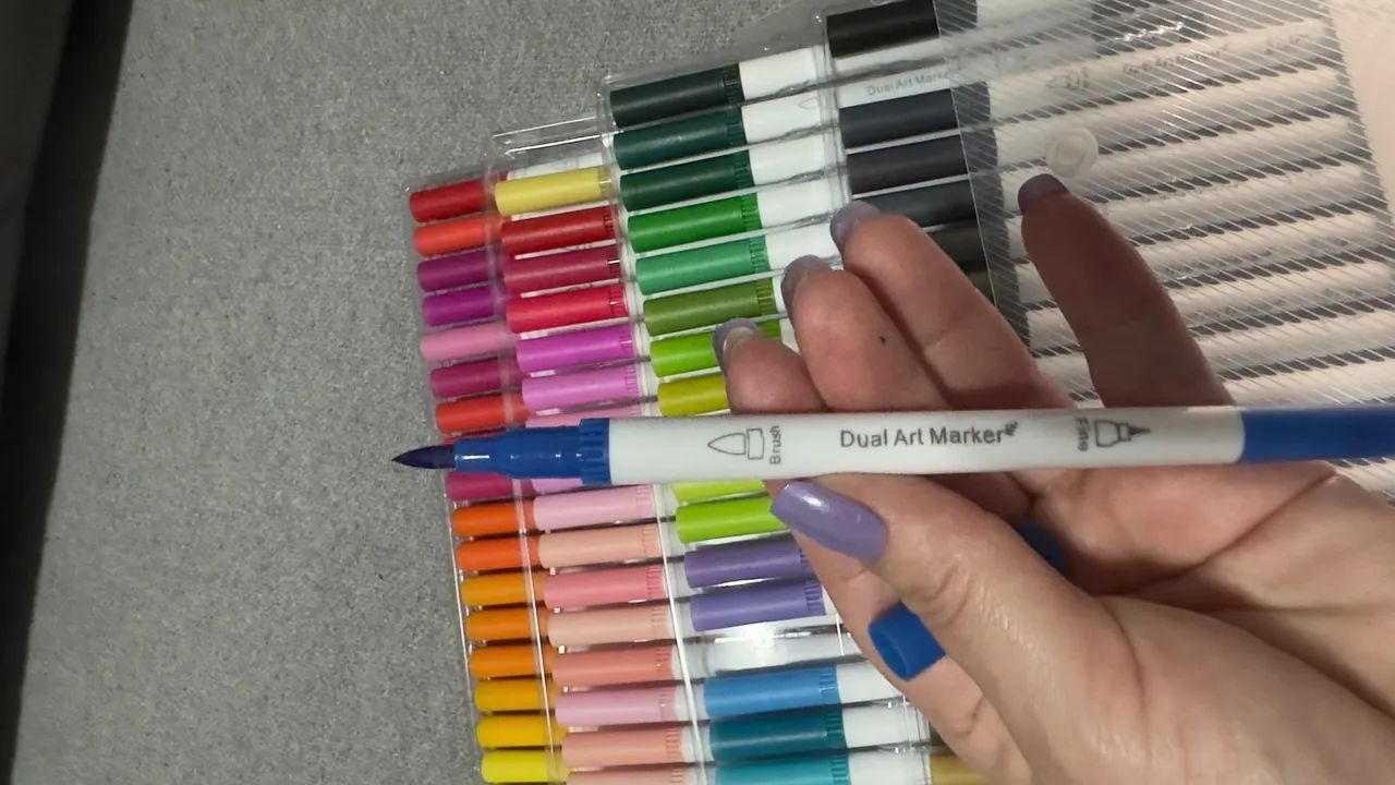 kit com 80 canetas ponta dupla Brush  - Foto 2