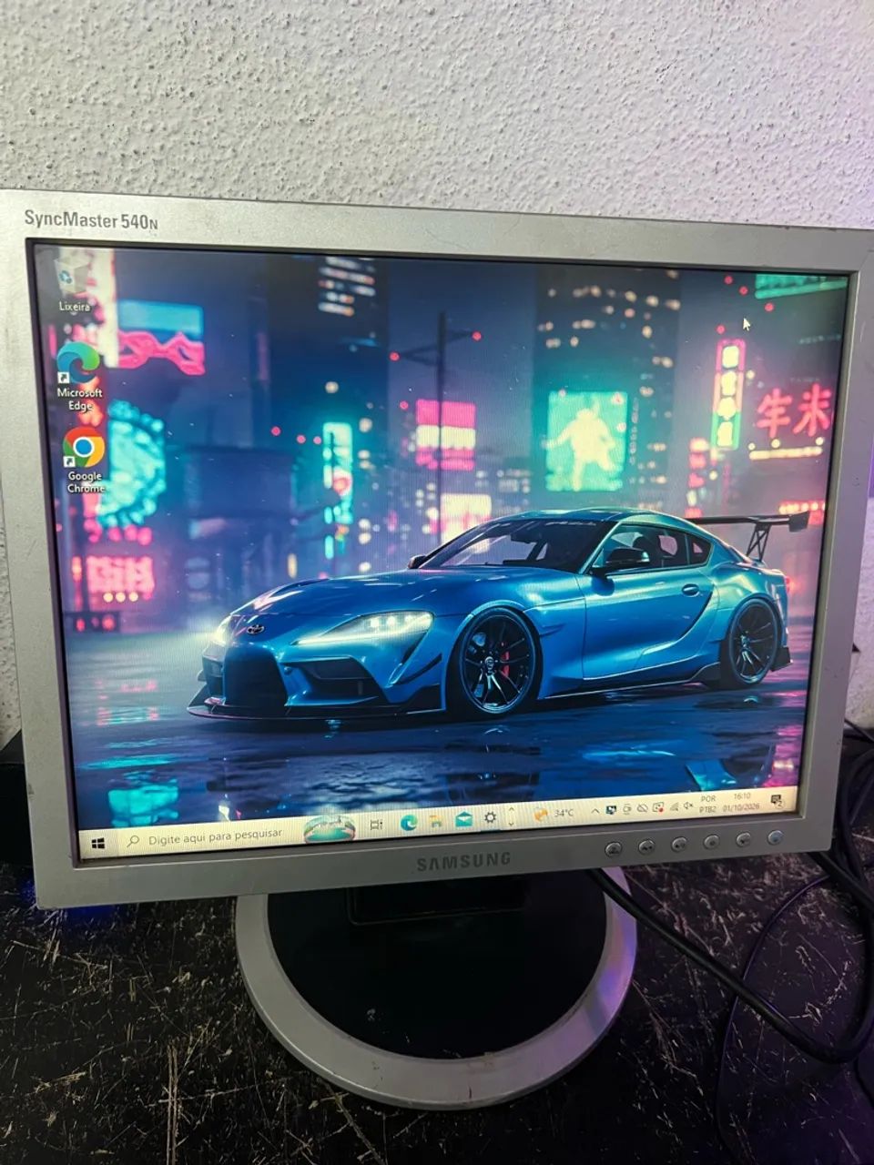 Monitor 15 polegadas Samsung - com detalhe 