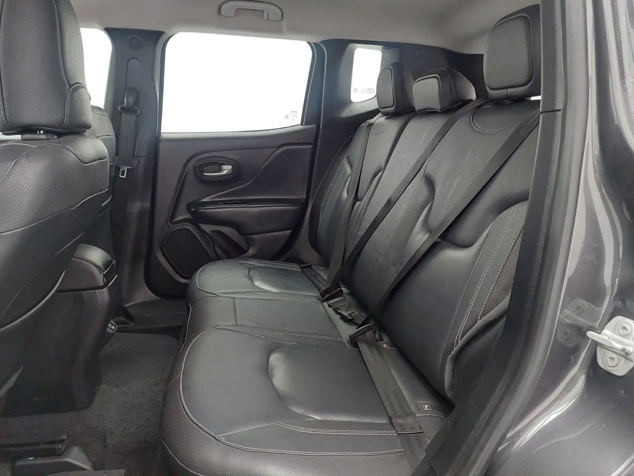 Jeep Renegade Long. T270 1.3 TB 4x2 Flex Aut., foto 17 de 18