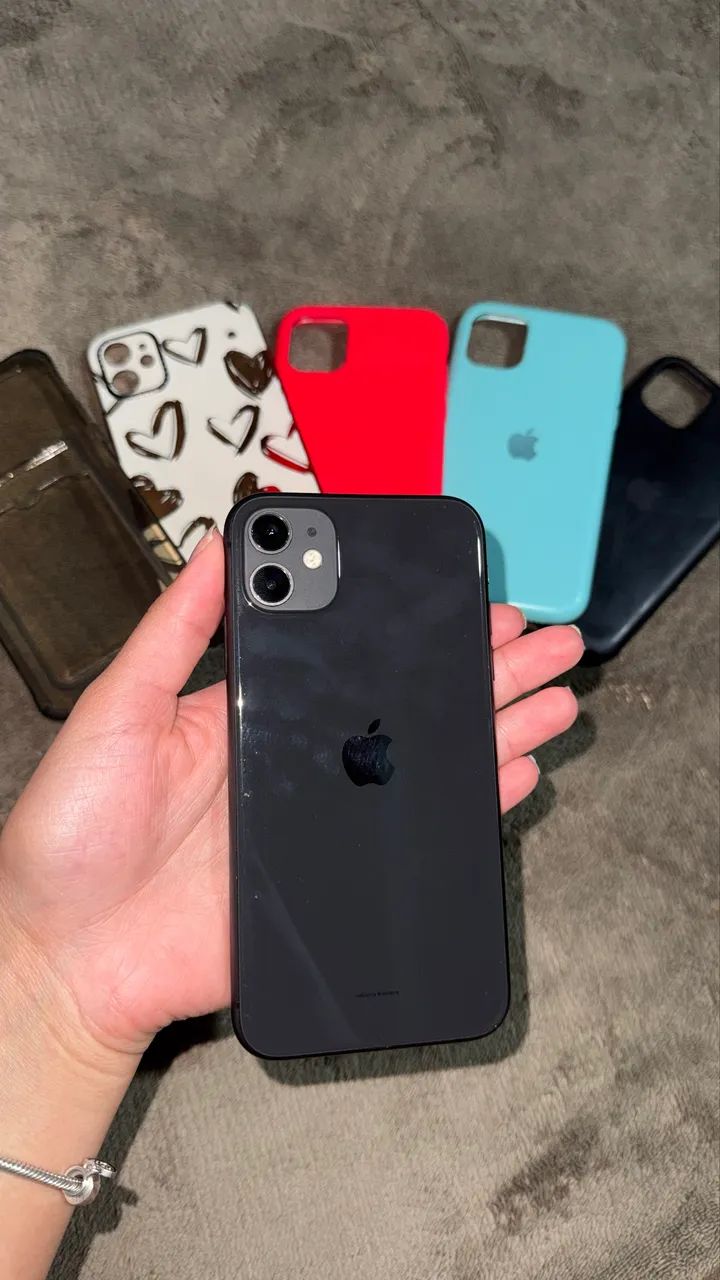 iphone 11 128GB Preto + 5 capinhas - Usado  - Foto 4