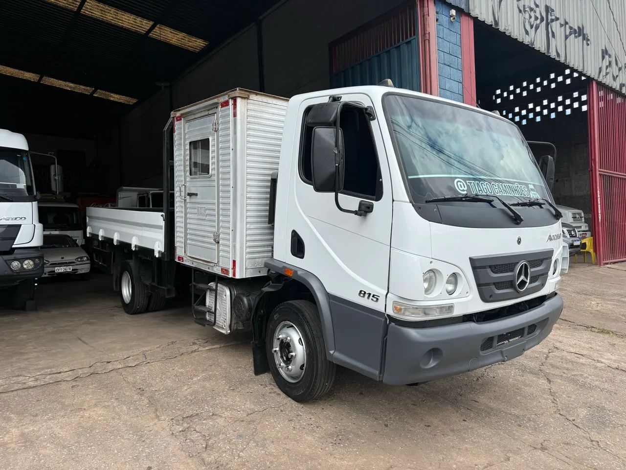 815 CARROCERIA E MÓDULO PARA 8 PASSAGEIROS - Foto 2