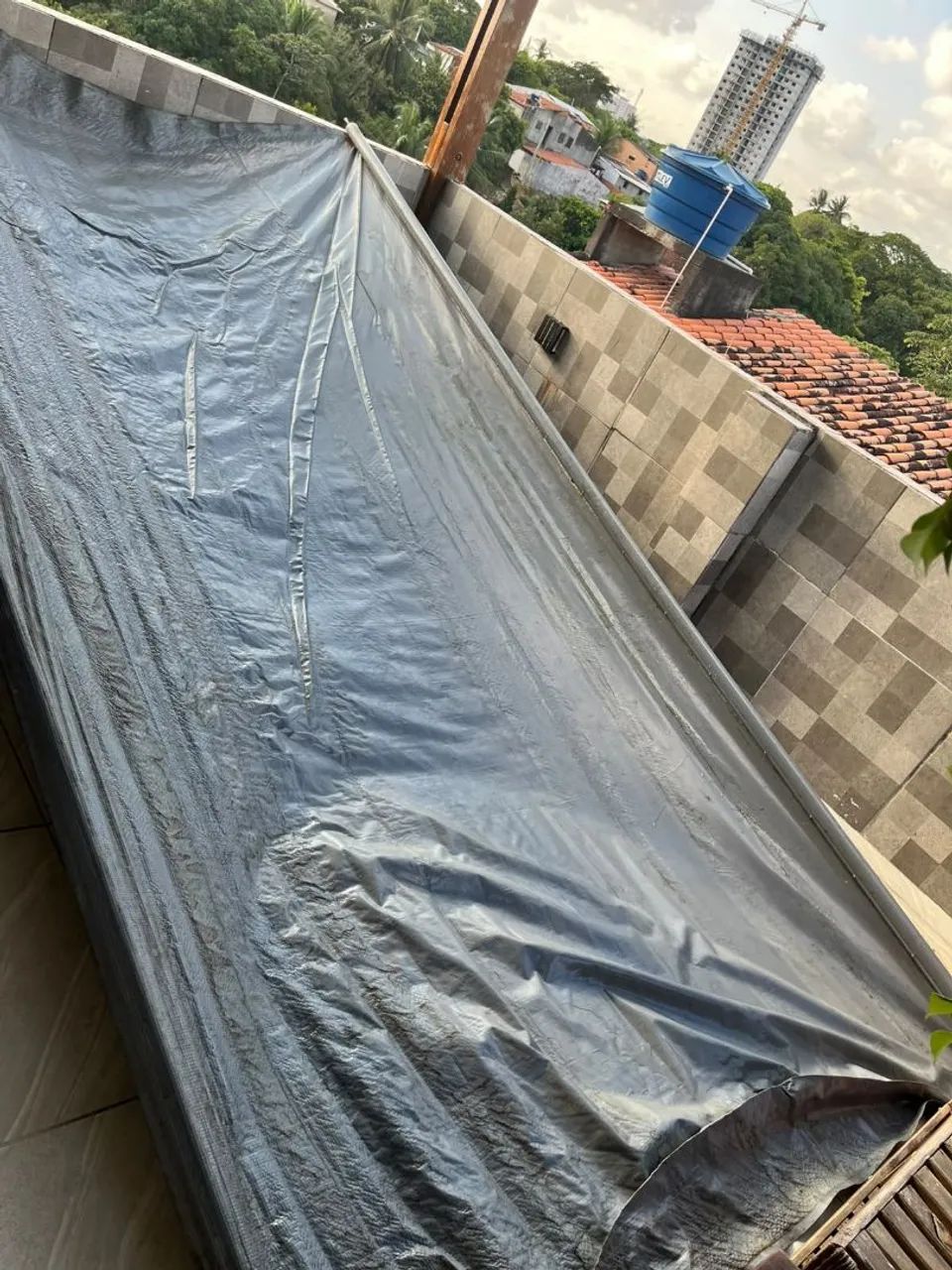 Vende-se toldo usado 