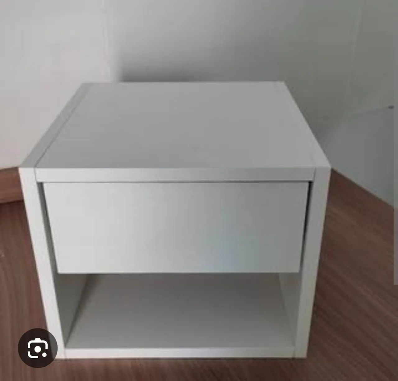 2 moveis de apoio de cabeceira 