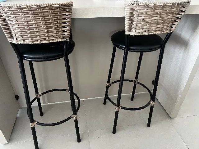 2 banquetas pretas - Foto 4