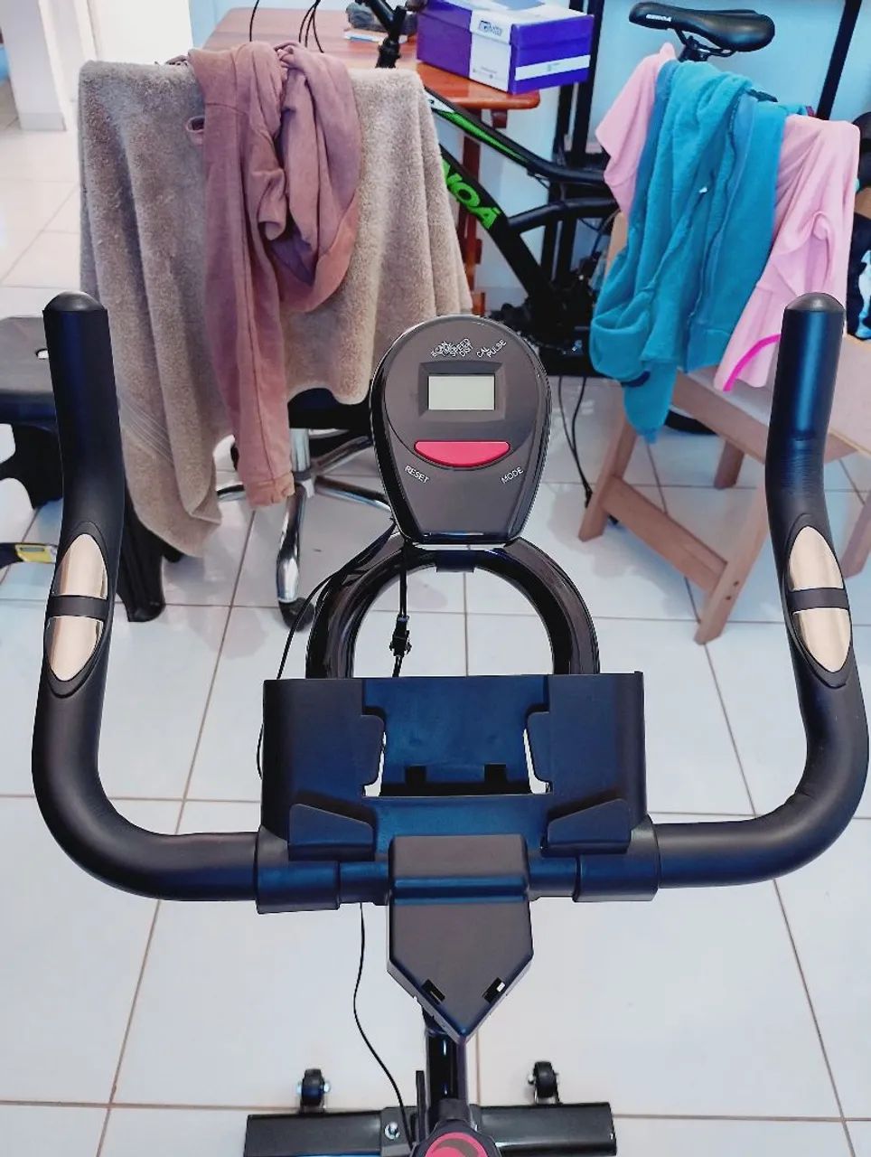 Bicicleta ergométrica nova nunca usada - Foto 2